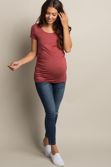 452bf208bf901322968557227b8f6efedesc46741093ri Prego Outfits, Winter Maternity Outfits, Maternity Clothes Summer, Trendy Maternity Outfits, Clothes Spring, Cute Maternity Outfits, Watermelon Seeds, Stylish Maternity Outfits, Fall Maternity