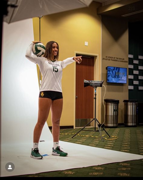 Fun Volleyball Poses For Pictures, College Volleyball Pictures, Volleyball Hype Pictures, Poses For Sports Pictures Photo Ideas, Volleyball Banner Pictures, College Volleyball Media Day, Media Day Poses Soccer College, Volleyball Picture Poses Individual, Individual Volleyball Pictures