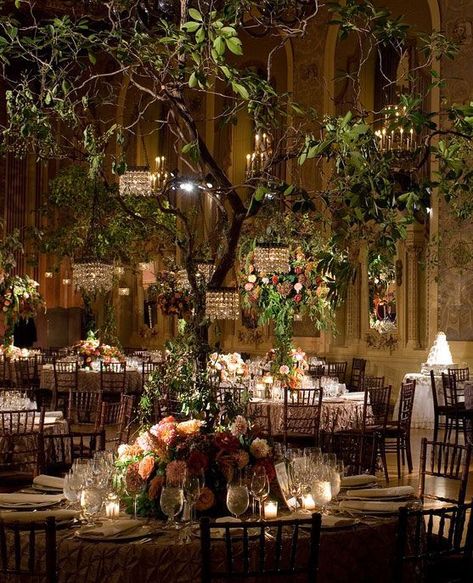 Incorporate a decorated tree to the indoor venue to create a magical forest wedding. Gorgeous! Indoor Forest, Indoor Garden Wedding, Midsummer Dream, Rustic Wedding Decorations, Tafel Decor, Garden Wedding Reception, Enchanted Forest Wedding, Secret Garden Wedding, Romantic Garden Wedding