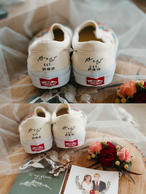 Bride Vans Wedding Ideas, His And Hers Wedding Vans, Bride Wedding Shoes Vans, Couples Matching Wedding Shoes, Painted Bridal Shoes, Wedding Shoe Ideas Unique, Customised Wedding Shoes, Wedding Vans Shoes Diy, Van Wedding Shoes