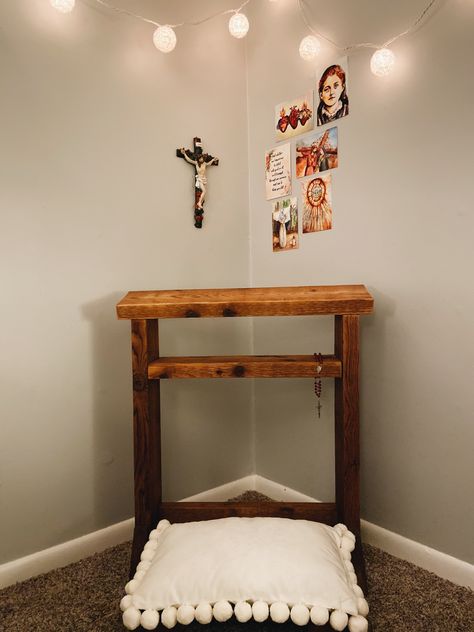 #kneeler #prayer #prayercorner #catholic #catholicsaints #catholicprayers #cross #lights Altar Ideas Christian, Heavenly Room Decor, Prayer Altar At Home, Home Chapel Catholic, Catholic Minimalism, Prayer Room Ideas Catholic, Catholic Prayer Room, Prayer Area Ideas Home Christian, Catholic Decor Home Ideas