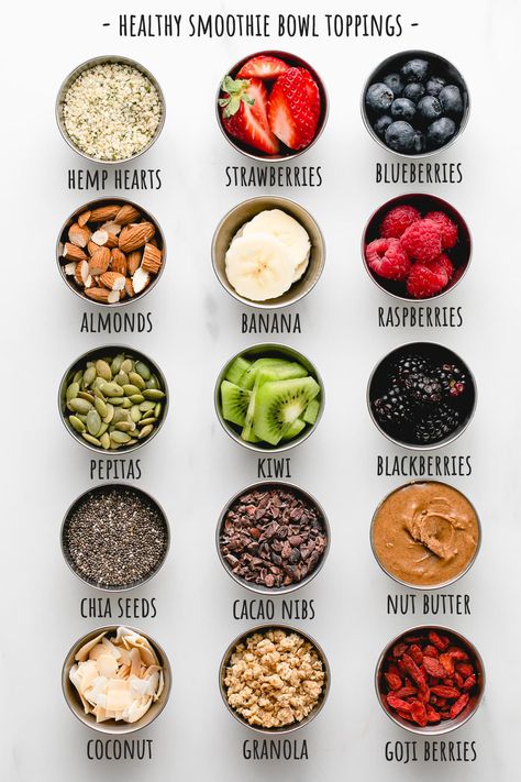 Acai Bowl Ingredients, Toppings For Smoothie Bowls, Smoothie Bowl Flavors, Smoothie Bowl Toppings Ideas, Fruit Bowl Smoothie, Healthy Fruit Bowls, Acai Bowl Recipe Healthy, Smoothie Toppings, Smoothie Bowl Recipe Easy Healthy