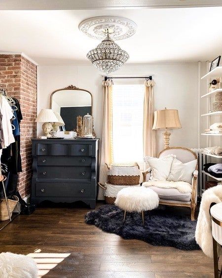 Dressing Room And Spare Bedroom, Cozy Vanity Room, Dressing Room Aesthetic Vintage, Makeup And Dressing Room Ideas, Walk In Closet Sitting Area, Closet Turned Vanity, Country Dressing Room, Cottage Dressing Room, Vanity Area In Bedroom Master Suite