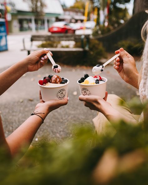 Ice Cream Aesthetic Photography, Ice Cream Photography Ideas, Ice Cream Lifestyle Photography, Ice Cream Photoshoot Ideas, Ice Cream In Cup, Gelato Photography, Yogurt Photography, Ice Cream On The Beach, Ice Cream Instagram