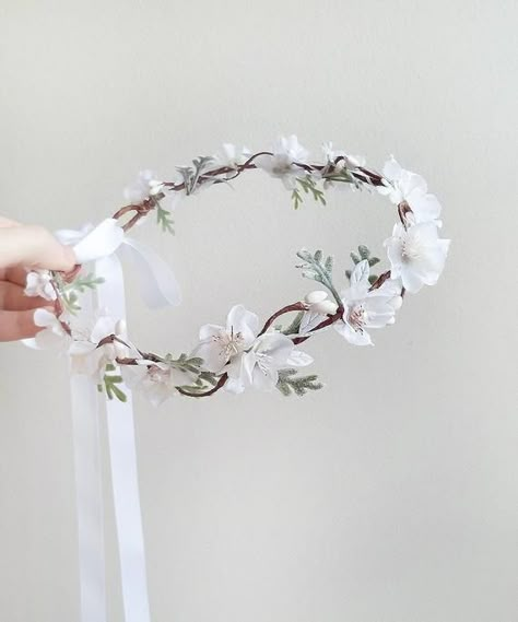 Communion Headpiece, Flower Wreath Hair, First Communion Veils, White Flower Crown, Diy Flower Crown, Flower Girl Crown, Girls Crown, Floral Halo, Bridal Hair Clip