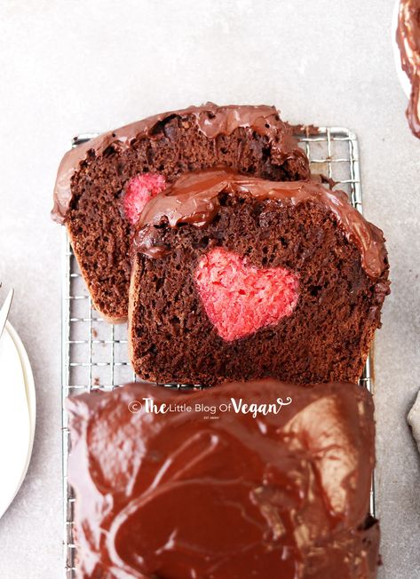 Hidden Heart Chocolate Cake Heart Chocolate Cake, Rich Banana Bread, Banana Bread Loaf, Vegan Peanut Butter Cookies, Heart Chocolate, Dairy Free Cream, Surprise Cake, Vegan Chocolate Cake, Leftover Cake