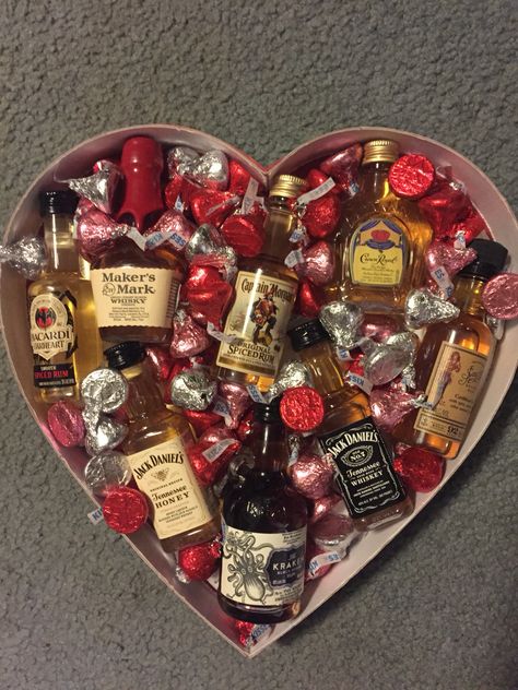 Valentines Day Gifts For Boyfriend Romantic, Gift Basket For Boyfriend Valentines, Men Valentine's Gift Baskets, Valentines Gift Baskets, Valentines Gift For Men, Valentines Baskets For Him, Valentines Baskets, Boyfriends 21st Birthday, Booze Gift