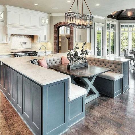 Kitchen Island With Resting Space #restingspace #bigkitchenisland Dining Ceiling, Luxury Kitchen Island, Interior Dapur, Kitchen Island Table, Kitchen Island With Seating, Island With Seating, Kitchen Island Design, Hus Inspiration, Open Concept Kitchen