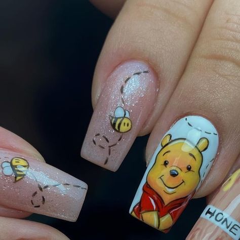 Lucy Lu | WINNIE POOH ❤️💛 Retoque de acrílico y esmaltado semipermanente con diseño hecho a mano ✨ . . . . . . .  #uñasdecoradas #decoraciondeuñas... | Instagram Winnie The Pooh Nails Acrylic, Winnie The Pooh Nails, Pooh Nails, Disney Nails, Nail Ideas, Winnie The Pooh, Acrylic Nails, Nail Designs, Nail Art