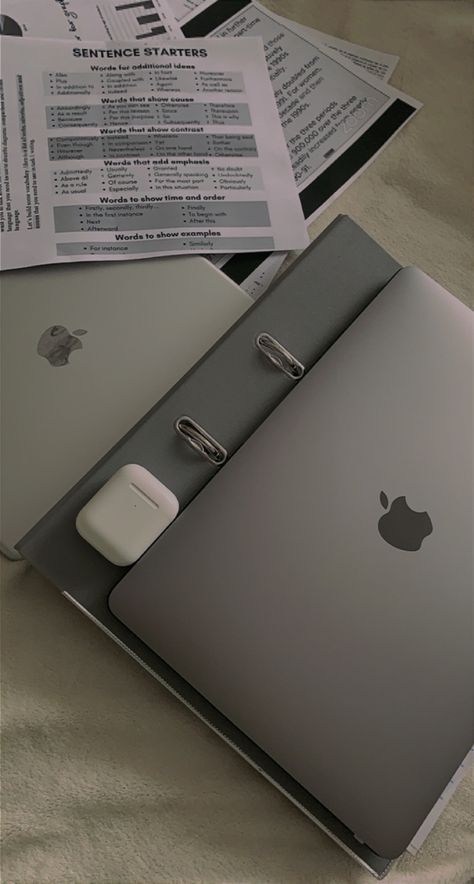 #macbook #ipad #aesthetic #grey #airpods #studying Gray Study, Macbook Air M2, Apple Aesthetic, Aesthetic Grey, Girl Boss Inspiration, College Aesthetic, Studying Life, Study Motivation Inspiration, Studying Inspo