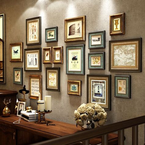 Photo Frame On Wall Ideas, Photo Picture Wall Ideas, Photo Frame Wall Decor Ideas, Photo Frame Hanging Ideas, Photo Wall Frame Ideas, Framing Vintage Photos, Vintage Photo Frames On The Wall, Vintage Photo Frame Ideas, Photo Frame Wall Ideas