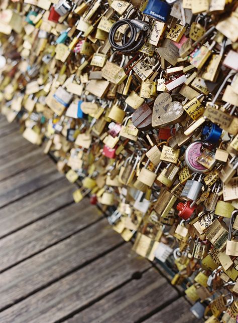 Love Locks in Paris | Photography: Sansaara Photography Paris Lock Bridge, Love Lock Bridge, Love Locks, Paris Tour, Beautiful Paris, Love Lock, I Love Paris, Paris Photography, Paris Photo