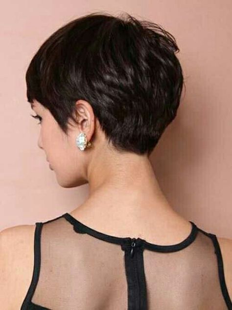 Dark Pixie Cut, Kort Pixie, Kort Bob, Short Black Hair, Short Dark Hair, Modern Haircuts, Undercut Pixie Haircut, Best Short Haircuts, Short Pixie Haircuts