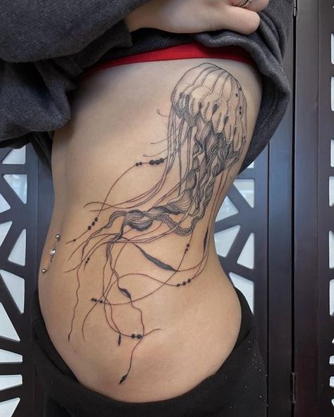 Let Sleeve Tattoo, Hot Back Tattoos For Women, Blitz Tattoo, Ephemeral Tattoo, Bauch Tattoos, Funky Tattoos, Portrait References, Jellyfish Tattoo, Muster Tattoos