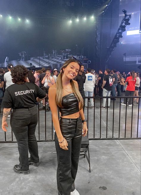 concert outfit | 2022 concert | machine gun kelly | leather outfit | leather pants Concert Outfit Lil Tjay, Outfits For Rap Concerts Night, Concert Outfit Ideas Rauw Alejandro, George Ezra Concert Outfits, Concert Outfits Drake, Jcole Concert Outfit, Macklemore Concert Outfit Ideas, A Boogie Wit Da Hoodie Concert Outfit Ideas, Concert Outfit 21 Savage