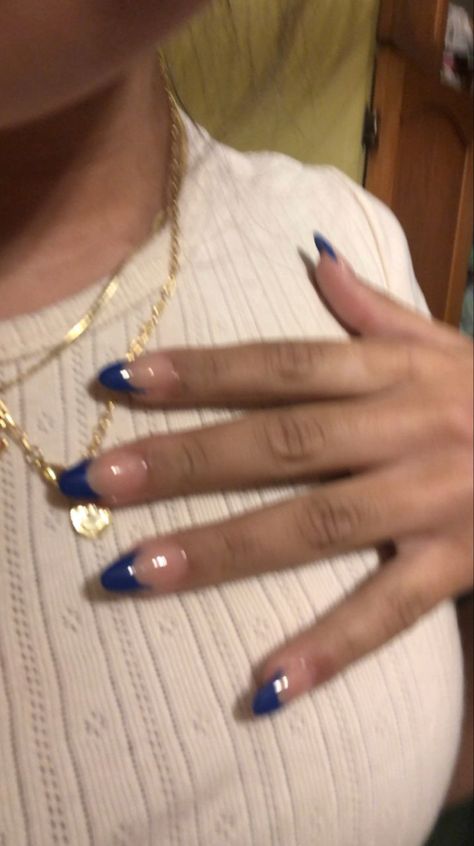 Navy Blue Nail French Tip, Blue Nails Ideas French Tip, Midnight Nails Acrylic, Dark Blue French Tip Acrylic Nails, Navy Blue French Tips Nails, Navy Nails Gel, Navy Tip Nails, Navy Nails Aesthetic, Dark Blue Tip Nails