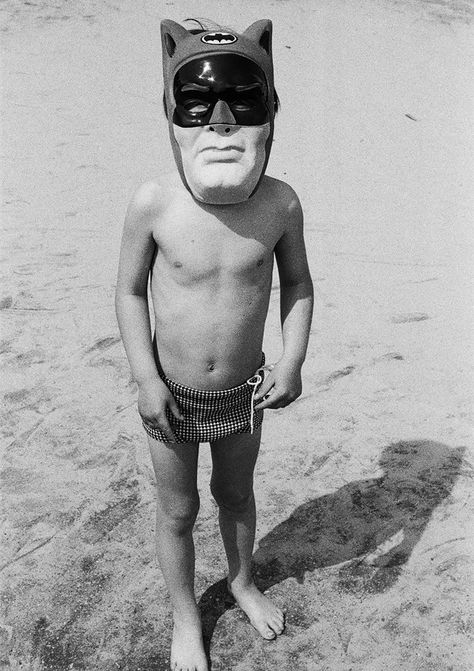 Iain McKell never seen images, Dazed Digital Batman Mask, Diane Arbus, Bat Boys, I Am Batman, Foto Vintage, Foto Art, Lewis Carroll, Foto Inspiration, Venice Beach