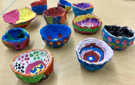 3rd graders’ air dry Stonex clay pinch pots with acrylic paint Preschool Air Dry Clay Projects, Air Dry Clay Elementary Art Project, Pinch Pot Air Dry Clay, Air Dry Clay Pinch Pots, Air Dry Clay Projects For Kids, Pinch Pots For Kids, Clay Activity, Clay Pinch Pots, Clay Projects For Kids