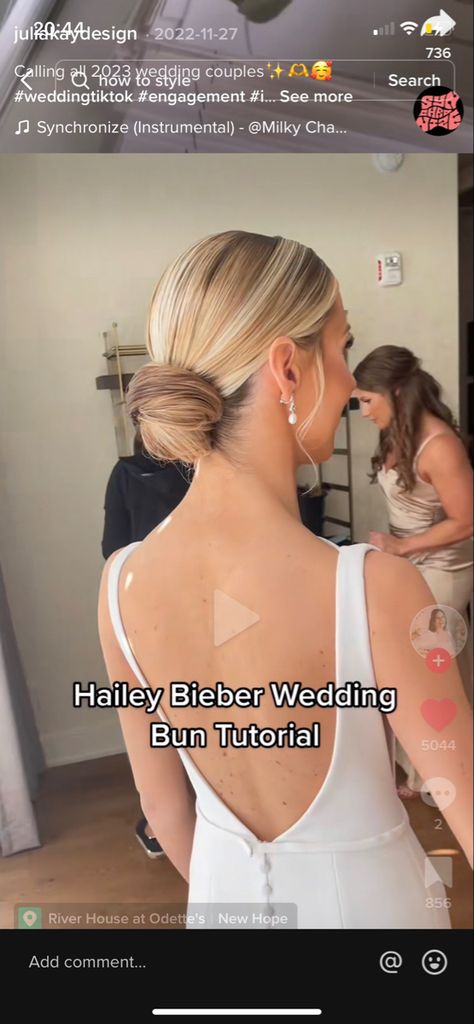 Strapless Wedding Dress Updo, Hailey Bieber Wedding Hairstyle, Wedding Hair Bun Low Classy, Hailey Bieber Bridal Hair, Bridal Slicked Back Hair, Wedding Hair Timeless, Hailey Bieber Bun Wedding, Slicked Back Low Bun Wedding, Slicked Back Bridal Bun