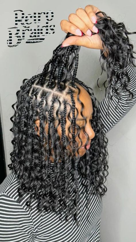 Short Hair Styles Braids African, Braid Hairstyles Curly Ends, Boho Short Box Braids Black Women, New Hair Braids Styles, Bob Length Braids For Black Women, Boho Braid Bob Braids, Boho Goddess Knotless Braids Bob, Short Boho Goddess Braids, Boho Knotless Shoulder Length