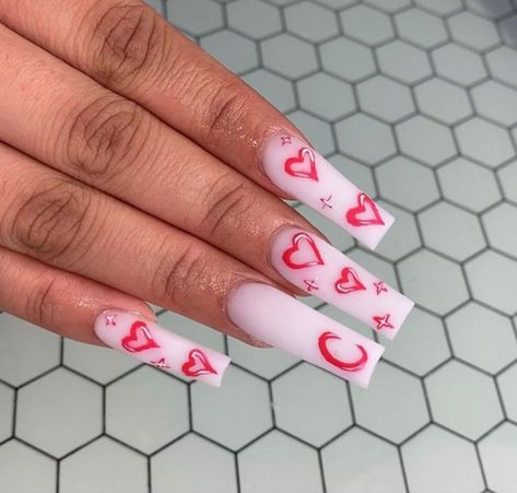 Simple Vday Nails Acrylic, Nails With My Bf Initial, Valentines Day Nails Designs With Initial, Valentines Inital Nails, Cute Nail Ideas With Boyfriend Initials, Nails Acrylic With An A Initial, Nails With Hearts And Initials, Acrylic Nails Coffin Initials, Valentine’s Day Nails With Boyfriend Initial