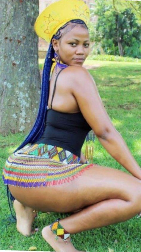 Zulu Culture, Zulu Women, African Ladies, Glam Photoshoot, Body Photography, African Style, African Beauty, Zulu, Curvy Outfits