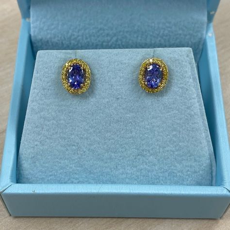 1.25 Ct Natural Tanzanite Yellow Diamond Halo Stud Earrings, Solid 14K Gold Post Earring Studs, Genuine Tanzanite Studs, Women's Earrings Tanzanite Studs, Halo Stud Earrings, Tanzanite Stone, Halo Earrings Studs, Earring Studs, Signature Jewelry, Natural Tanzanite, Wedding Jewelry Earrings, Yellow Diamond