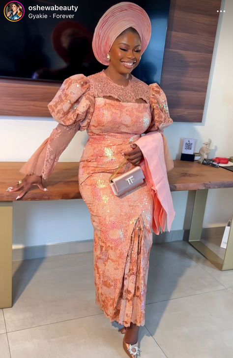 Madam Outfit, Damask Asoebi Styles, Damask Dress Styles Nigeria, Yoruba Fashion, Latest Gown Styles, Native Clothes, Owambe Styles, Nigerian Lace Dress, Islamic Fashion Dresses