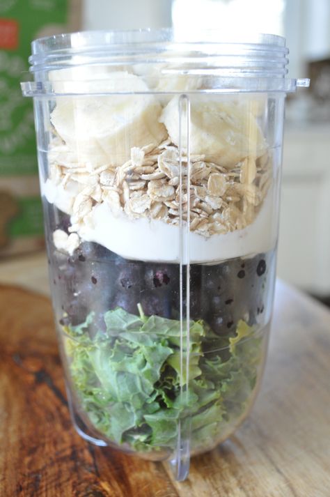 Smoothie Recipes With Spinach, Blueberry Oatmeal Smoothie, Breakfast Kale, Recipes With Spinach, Nutri Ninja Recipes, Smoothie Kale, Oatmeal Smoothie, Nutribullet Recipes, Blueberry Smoothie