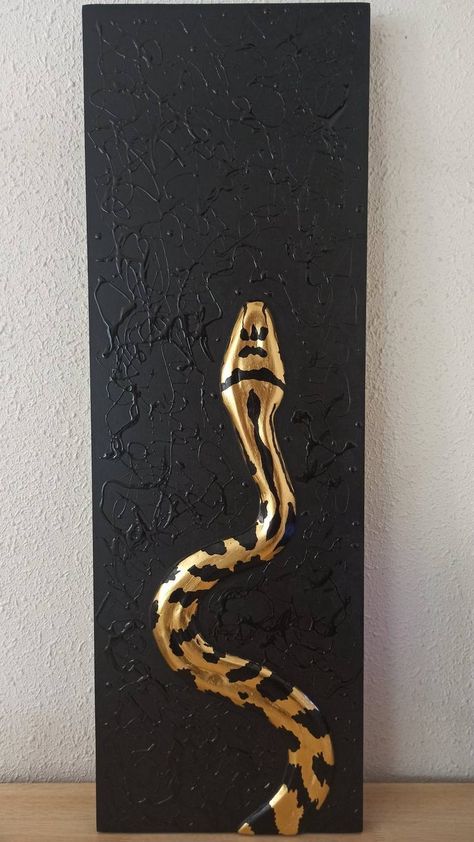 Painting With 3d Elements, Acrylic Snake Painting, Black And Golden Painting, Snake Canvas Painting, Art That Sells, Snake Art Painting, Diy Wall Art Painting, Golden Wall Decor, Black And Gold Painting