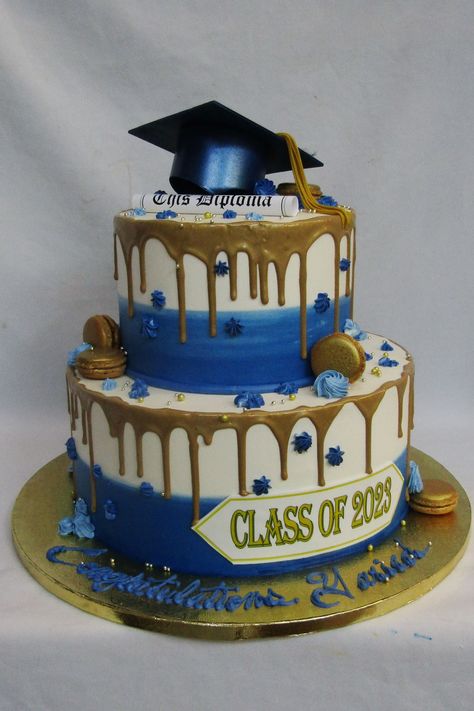 🎓🎂 Calling all graduates! Make your special day even sweeter with a custom graduation cake. Place your order now to guarantee availability. #OrderEarly #GraduationCelebration #CakesByCremedelaCreme #CakeSeattle Blue And Gold Graduation Cake, Boys Graduation Party, Boy Graduation, Graduation Cake, Graduation Celebration, Graduation Cakes, Custom Cake, Cakes For Boys, Cake Cake