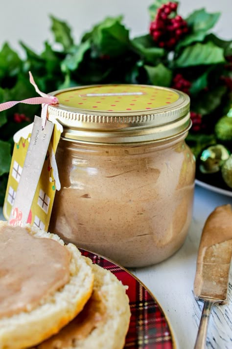 Cinnamon Honey Butter from The Food Charlatan Homemade Cinnamon Butter, Easy Cinnamon Butter, Honey Cinnamon Butter, Whipped Cinnamon Honey Butter, Cinnamon Honey Butter Gift Jars, Homemade Honey Butter, Honey Butter Recipe, Cinnamon Honey Butter, Food Charlatan