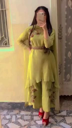 Sadiya 🦋 [Video] | Boutique dress designs, Pakistani fancy dresses, Stylish dress book Stylish Wear For Women, Kurti For Function, Pakistani Dresses For Wedding Functions, Jorjet Top Design New, Kurti For Wedding Function, Boutique Dress Design Ideas, Mehndi Suit Designs, Beautiful Dress Designs Pakistani, Designer Party Wear Dresses Classy