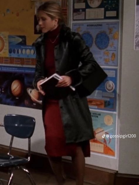 Rachel Green Leather Jacket Outfit, Rachael Green Aesthetic, Rachel Green Jacket, Rachel Green Suit, Rachel Green Leather Jacket, Rachel Green Winter Outfits, Rachael Green Outfits, Rachel Green Work Outfits, Rachel Green Outfits 90s