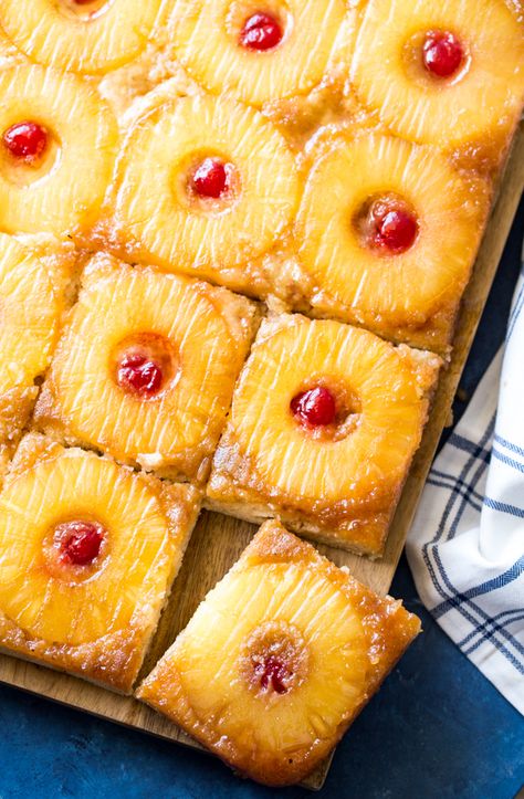 Oven Baked Breakfast, Upside Down Cake Recipes, Sheet Pancakes, Pineapple Pancakes, Pancake Mix Uses, Krusteaz Pancake Mix, Recipe For A Crowd, Upside Down Pineapple, Baked Breakfast