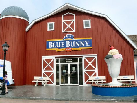 Le Mars, the ice cream capital of the world. Le Mars Iowa, Blue Bunny Ice Cream, Iowa Road Trip, Farm Town, Iowa Farms, Iowa Travel, Sioux City, Blue Bunny, Roadside Attractions