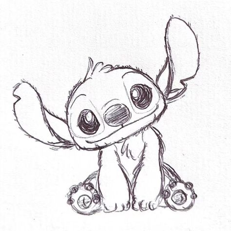 Pencil Art Drawings Stitch, Art Sketches Stitch, Cute Lilo And Stitch Drawings, Stitch Love Drawing, Stitch Disney Sketch, Drawing Ideas For High School Students, Stitch Art Drawing, Cartoon Drawings With Color, Stitch Cute Drawing