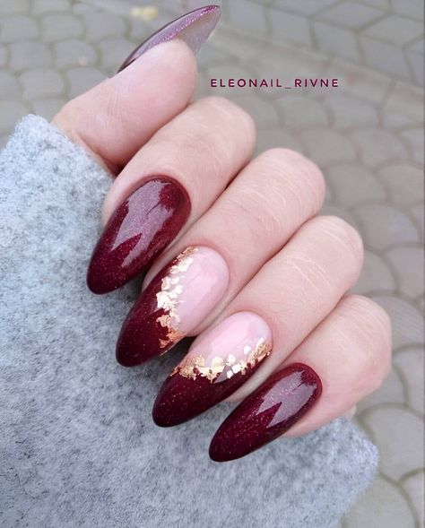 Vampy Nails, Red And Gold Nails, Wine Nails, Maroon Nails, Short Nails Art, Red Nail Designs, Burgundy Nails, Nagel Inspo, Cat Kuku