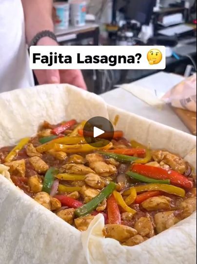 Chicken Fajita Lasagna, Fajita Lasagna Recipe, Fajita Lasagna, Brain Food, Lasagna Recipe, Chicken Fajitas, Yummy Yummy, Quesadillas, Fajitas