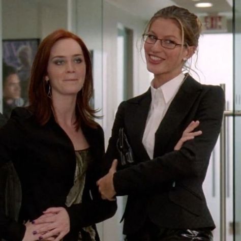 Devil Wears Prada Outfits, Prada Outfits, Prada Aesthetic, Halloween Costumes 2022, Glasses Inspiration, Fav Movie, Corporate Chic, I Love Cinema, Spirit Animals