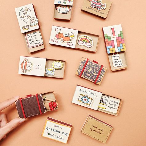 Matchbox Cards, Boyfriend Christmas Diy, Diy Christmas Gifts For Boyfriend, Diy Gifts For Girlfriend, Matchbox Crafts, Diy Anniversary Gift, Diy Gifts For Dad, Diy Gifts For Mom, Creative Diy Gifts