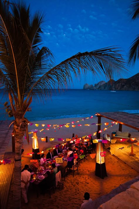 Beach Bar At Night, Restaurant By The Beach, Beach Party At Night, Obx Visuals, Luxury Resort Interior, Float Bar, Cabo San Lucas Beach, Hawaii Instagram, Resort Ideas