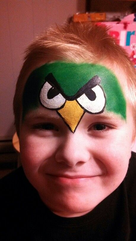 Angry bird                                                                                                                                                                                 Mais Kid Face Painting Ideas, Painting Ideas Kids, Face Painting Halloween Kids, Day Of Dead Tattoo, Easy Face Painting Designs, Face Painting For Boys, Homemade Face Paints, Face Paint Ideas, Face Painting Ideas