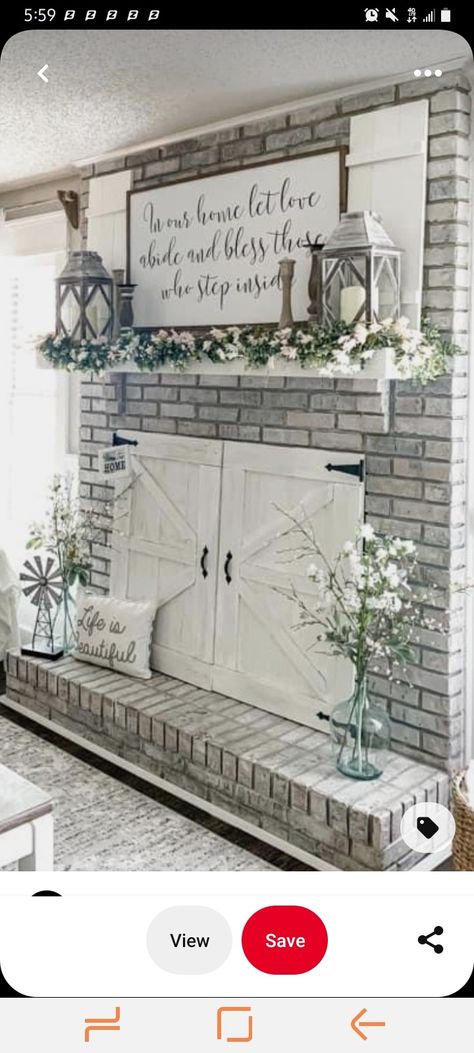 Hearth Decorating Ideas, Farmhouse Fireplace Screens, White Washed Brick, Farmhouse Fireplace Ideas, Hearth Decor, Cozy Modern Living Room, Farmhouse Mantle Decor, Farmhouse Fireplace Decor, Farmhouse Mantle