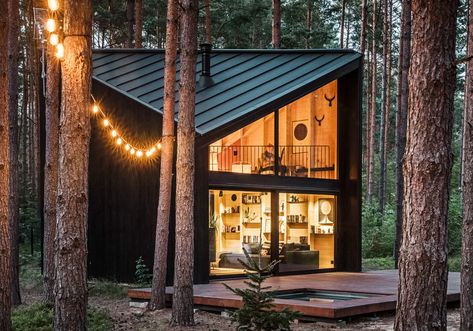 Une simple maison en bois de 40m2 à la personnalité unique Appartement Design, Cabin In The Woods, Little House, Norfolk, Digital Artwork, Tiny House, Architects, Parfait, Loft