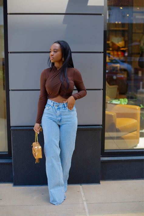 Jeans And Bodysuit Outfits, Stylish Jeans Outfit, Jeans And Bodysuit, Jeans Pants Outfit, Jeans Heels Outfit, Boyfriend Jeans Outfit, Flare Jeans Style, Outfit Black Women, Simple Dress Casual