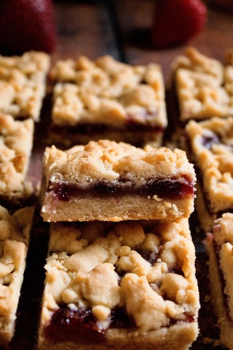 Peanut Butter And Jelly Cookies Recipes, Peanut Butter And Jelly Cookie Bars, Peanut Butter Jam Bars, Peanut Butter Cookies Bars, Peanut Butter And Jam Bars, Peanut Butter Jelly Desserts, Peanut Butter Shortbread Bars, Recipes That Use Jelly, Peanut Butter And Jam Cookies