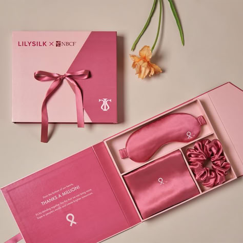 Best Gift Ideas for Mom & Wife ✨ #lilysilk #Livespectacularly #lilysilkshirt #mothersday #giftguide Mom Box, Fabric Packaging, Pretty Tote Bags, Pr Kit, Instagram Feed Planner, Silk Comforter, Luxury Packaging Design, Diy Hair Accessories Ribbon, Business Branding Inspiration