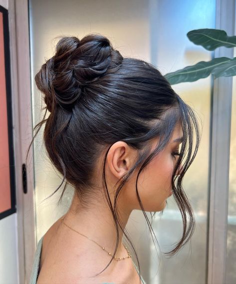 Summer Updo Hairstyles 2024: Elegant, Simple Styles for Every Woman Summer Updo Hairstyles, Summer Updos, Summer Updo, Chignon Simple, High Updo, Elegant Bun, Sleek Updo, Best Hair Care Products, Ball Hairstyles