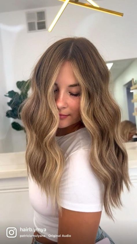 Blonde Dimensional Balayage, Natural Dark Blonde Hair, Aesthetic Pictures Wallpaper, Balayage On Brown Hair, Natural Light Brown Hair, Hairstyles For Short Natural Hair, Blonde Light Brown Hair, Dimensional Balayage, Asthetic Picture Wallpaper